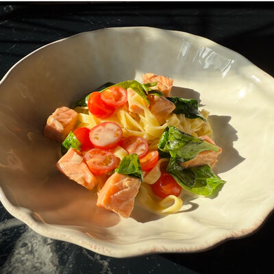 Паста с лососем в Фабрика по цене 850 ₽