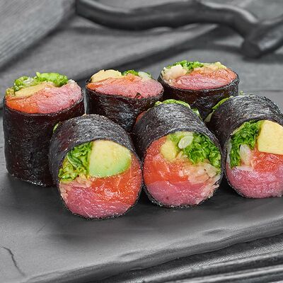 Сашими ролл с тунцом и лососем в Суши Мастер по цене 359