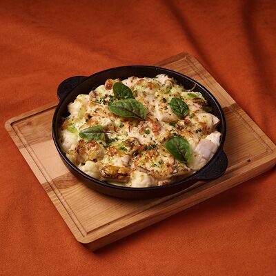 Сковородка с волжским судаком в Липа гастробар по цене 550 ₽