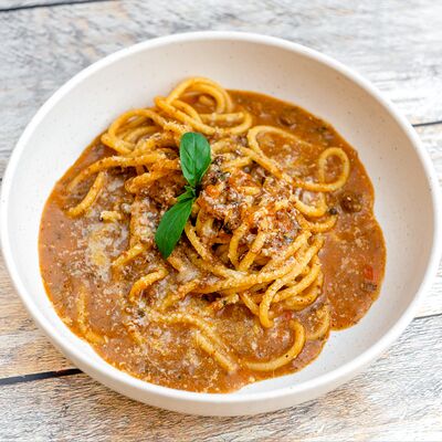 Спагетти болоньезе в VINO e CUCINA по цене 1090 ₽