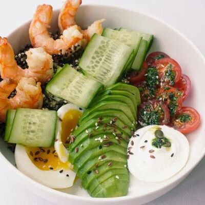 Завтрак с жареными креветками и киноа в BUENO cafe по цене 990 ₽