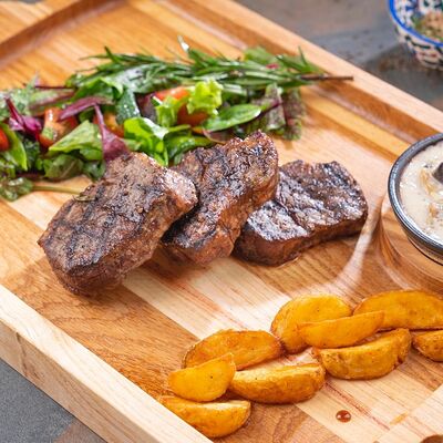 Стейк из телятины в Золотая Бухара по цене 2500 ₽