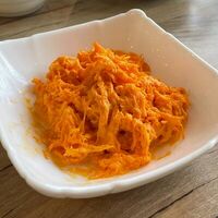 Морковь с чесноком в Бистро шеф