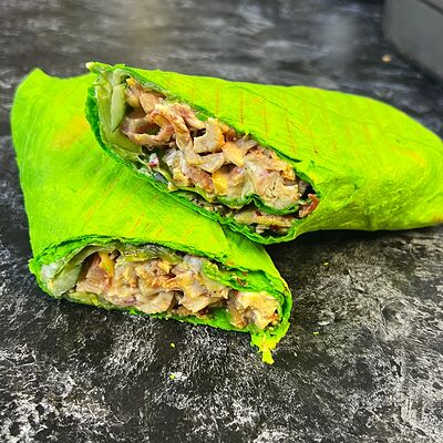 Шаурма в зеленом лаваше в Шаурма 24 по цене 465 ₽