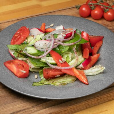 Салат Деревенский в Мясной ресторан Just Meat по цене 290 ₽