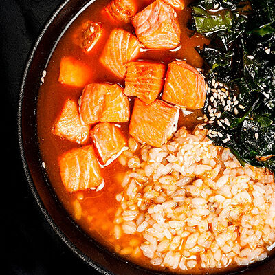 Суп Мисо с Лососем в Суши Хаб по цене 720 ₽