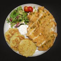 Хашбраун с куриным шницелем в Rollup