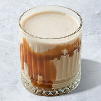 Карамельный раф на альтернативном в Vaffel Норвежские вафли, завтраки, кофе