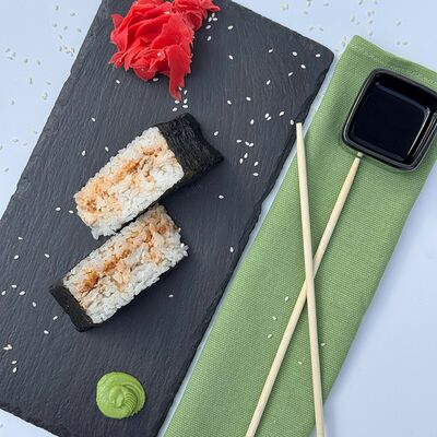 Онигири с курицей в Панда Бистро по цене 292 ₽