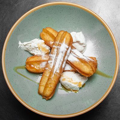 Чуррос с гренадиновым кремом в Palmer по цене 310 ₽