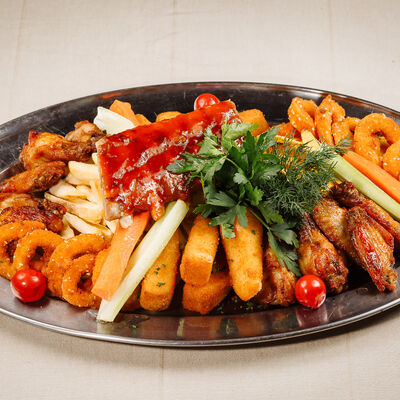 Ассорти горячих закусок в Ив.Дурдинъ по цене 2250