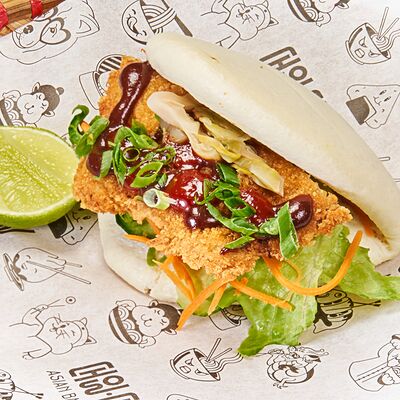 Бао со свининой тонкацу в Chow Chow по цене 480 ₽