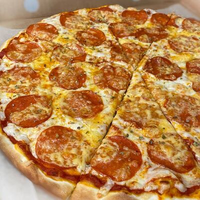 Пицца Пепперони в TAY NAY по цене 850 ₽