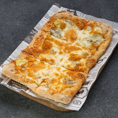 Пицца Сырная в FatBoy PUB по цене 740 ₽