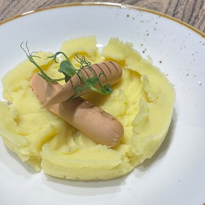 Картофельное пюре веганское с vegan сосискойв Я люблю тебя по цене 510 ₽