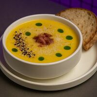 Сырный крем-суп в Hustle Bar & Cafe