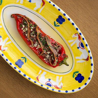 Перец рамиро, кантабрийские анчоусы, козий сыр в Loro по цене 1290 ₽