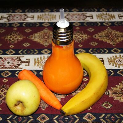 Фреш Яблоко банан морковь в FastШашлык и Хинкали по цене 270 ₽