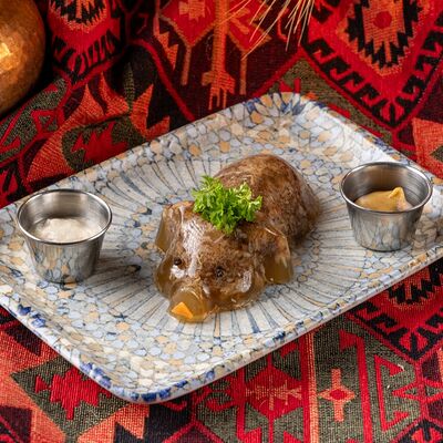 Холодец из трех видов мясав Хмели & Сунели по цене 430 ₽