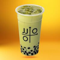 Зелёный тайский чай с карамельной тапиокой milk tea в Jinju Bubble Tea