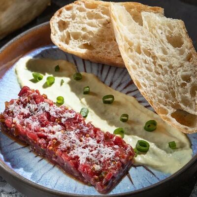 Тартар из говядины в Мясоlove по цене 790 ₽