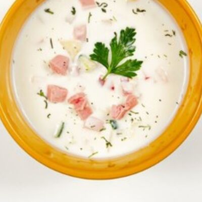 Окрошка на кефире со сметаной в КинзаЗа по цене 316 ₽