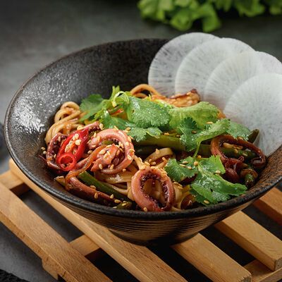 Удон с кальмарами в Inyan по цене 588 ₽