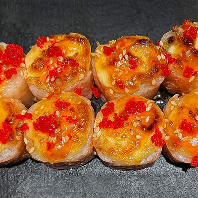 Запеченная креветкав Кимура Суши & Поке по цене 445 ₽