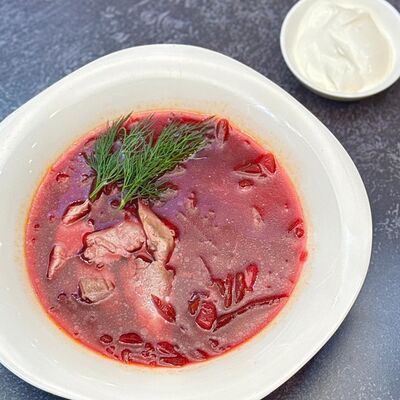 Борщ со сметаной в Кулинария Ласка Гурмэ по цене 650 ₽