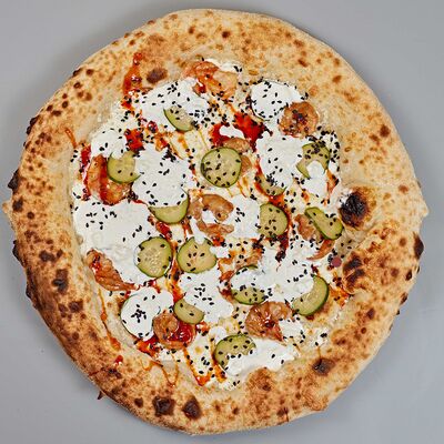 Пицца с креветками и огурцами ким чив Кафе Итальянцы по цене 570 ₽