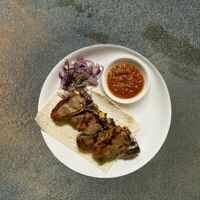 Шашлык из бараньей спинки в Огни Города