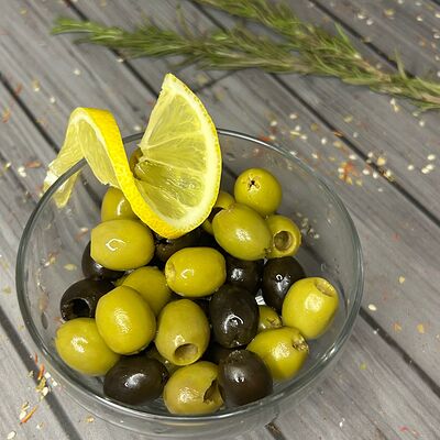 Маслины и оливки в Старый Город по цене 220 ₽