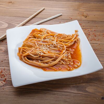 Эноки с острым кисло-сладким соусом в KoreaStreet по цене 459 ₽