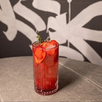 Лимонад Арбуз-клубника в Scrooge по цене 320 ₽