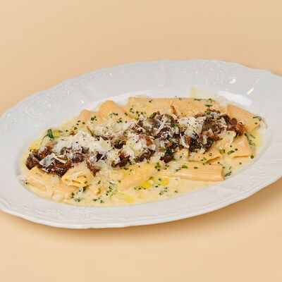 Ремесленная паста с грибами, соус бернуазет в Kalabasa по цене 1862 ₽