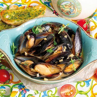 Мидии в медово-горчичном соусе в Луиджи & Тосё по цене 679 ₽