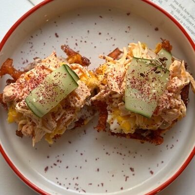 Сырно-картофельные вафли с крабом и креветкой в Свидание по цене 620 ₽