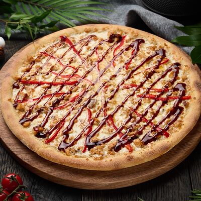 Пицца Лосось териякив Кухня МОМО по цене 839 ₽