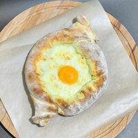 Хачапури по-аджарски в SAAG Cafe