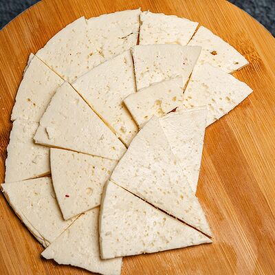 Сыр Брынзав Шашлычный Мир по цене 410 ₽