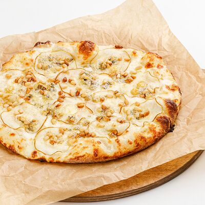 Хачапури с сыром дорблю, медом и грушей в Бублик по цене 580 ₽