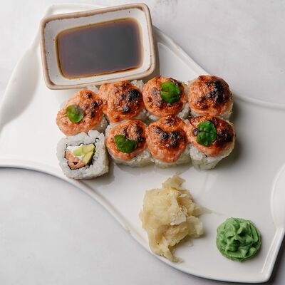 Запеченный с лососемв Luna lounge по цене 799 ₽