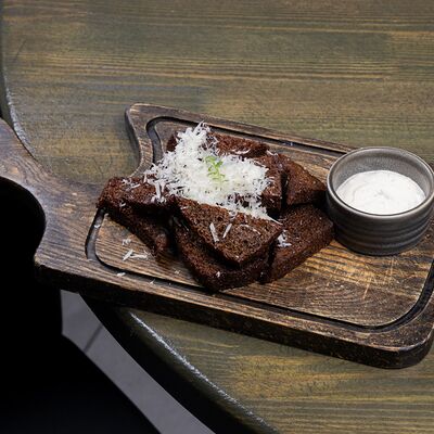 Гренки в сметанно-чесночном соусе в Лаунж бар 6/20 по цене 510 ₽