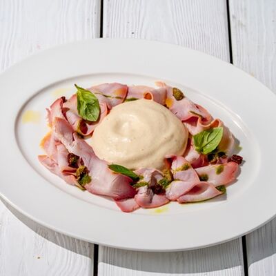 Индейка тоннато в Перчини на огне по цене 470 ₽