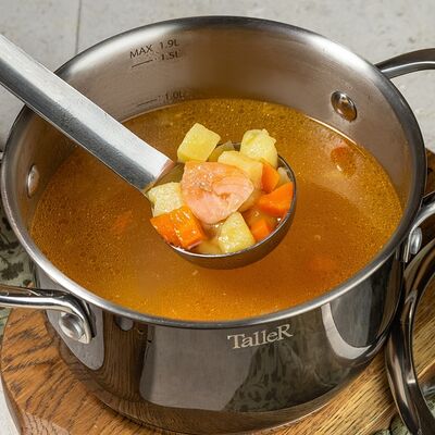 Уха рыбацкая из горбуши в Рестомаркет Китчен по цене 682 ₽