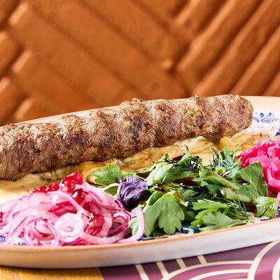 Кебаб из свинины и говядины в NANA Pirveli по цене 1025 ₽