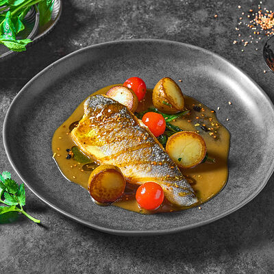 Филе сибаса в имбирном соусе в Тапчан по цене 970 ₽