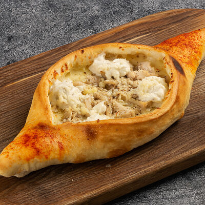 Хачапури с пастрами в BeerLogovo по цене 650 ₽