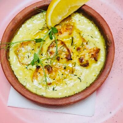 Креветки по-чкмерски в Долма по цене 750 ₽