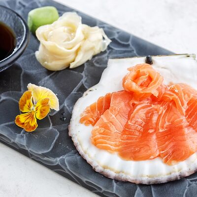 Сашими Лосось в Гастрономический ресторан Москва по цене 750 ₽